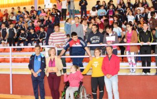 personas en los III Encuentros deportivos del colegio padre poveda