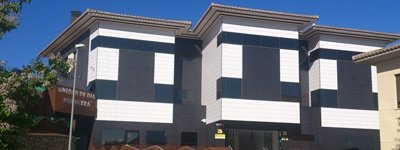 Fachada edificio Nueva Era de Guadix